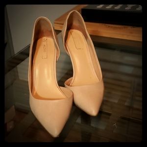 Nude Aldo pumps